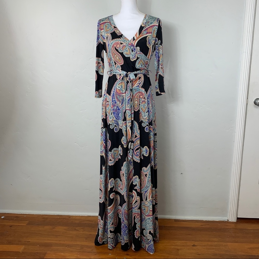 Forever 21 paisley 3/4 sleeve long maxi dress